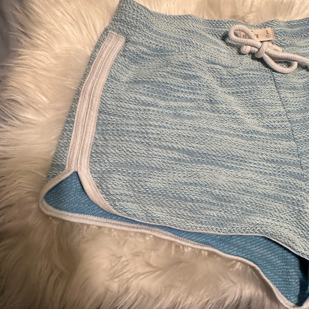 Hollister Cotton Pastel Blue Shorts•L - Picture 3 of 16